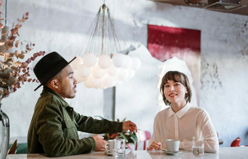 15 Phrases a Woman Should Avoid Saying to a Man