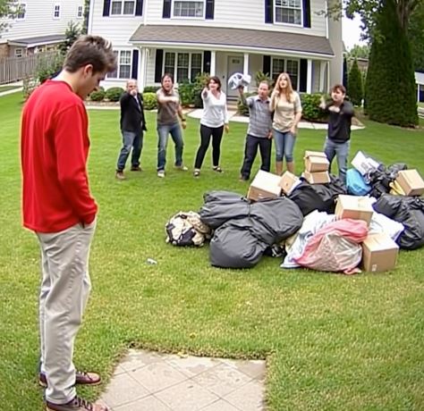 After Dad’s Funeral, They Threw My Things Out And Locked Me Out: “This House Is