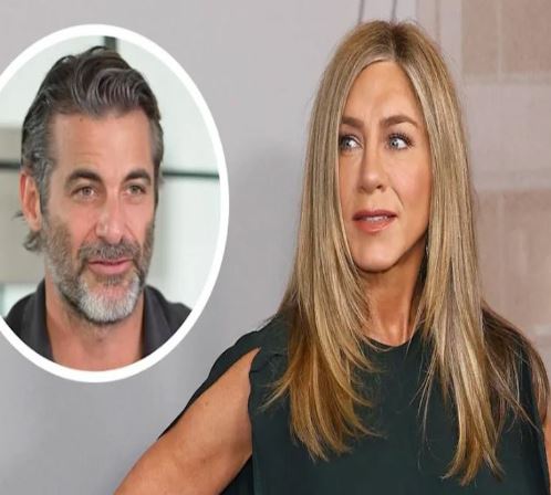Jennifer Aniston Gushes Over ‘Extraordinary’ Boyfriend Jim Curtis After Hard-Launching Relationship